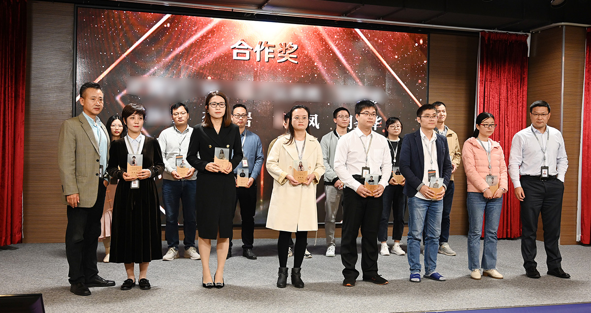 破晓出征·乘势笃行——小鸟体育集团2021年度大会暨表彰典礼精彩集锦 破晓出征·乘势笃行——小鸟体育集团2021年度大会暨表彰典礼精彩集锦