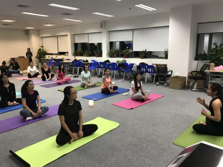 小鸟体育舒悦瑜伽社正式开班啦! 小鸟体育舒悦瑜伽社正式开班啦!