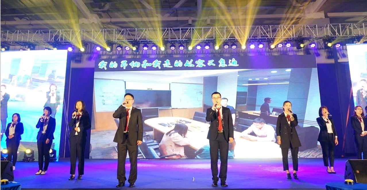 百舸争流,奋楫者先——小鸟体育集团2020年会精彩回顾 百舸争流,奋楫者先——小鸟体育集团2020年会精彩回顾