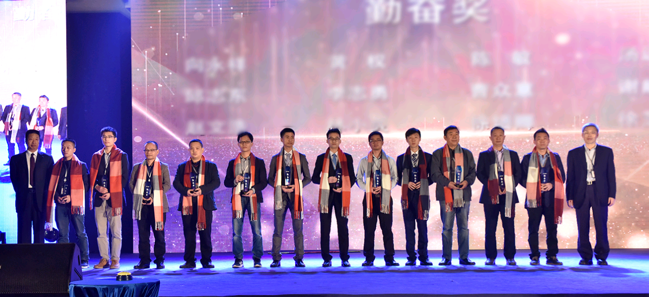 百舸争流,奋楫者先——小鸟体育集团2020年会精彩回顾 百舸争流,奋楫者先——小鸟体育集团2020年会精彩回顾